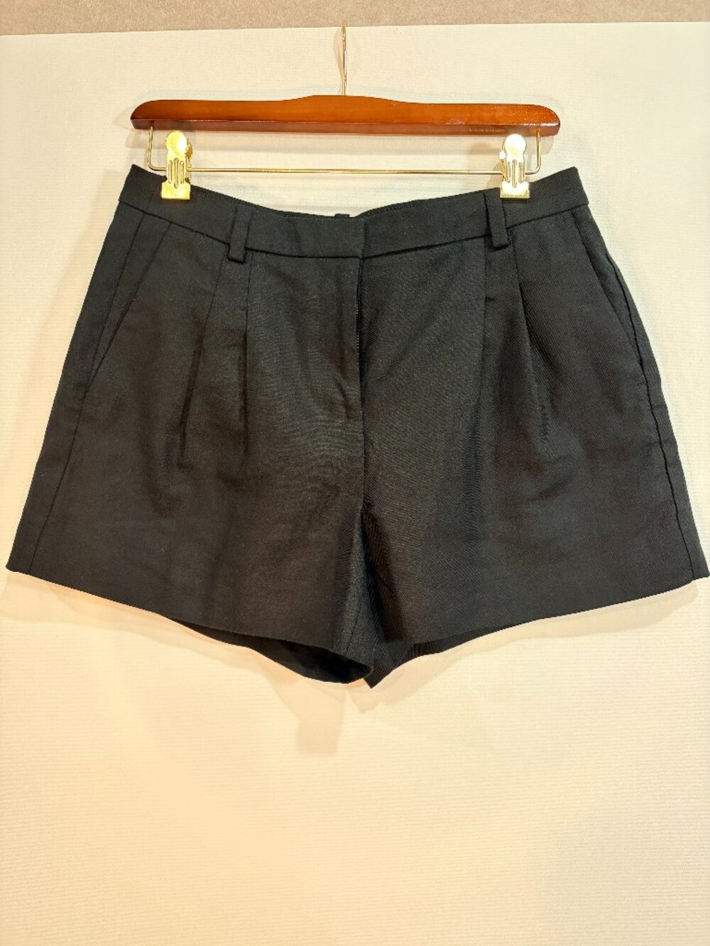 J.Crew 100% Linen Shorts Black Size 4 Pleated Tailored Summer 4"inseam